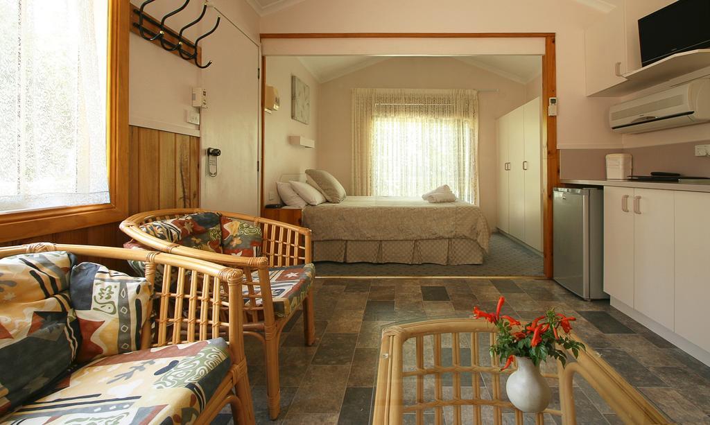 Chalet Swisse Spa Malua Bay ภายนอก รูปภาพ